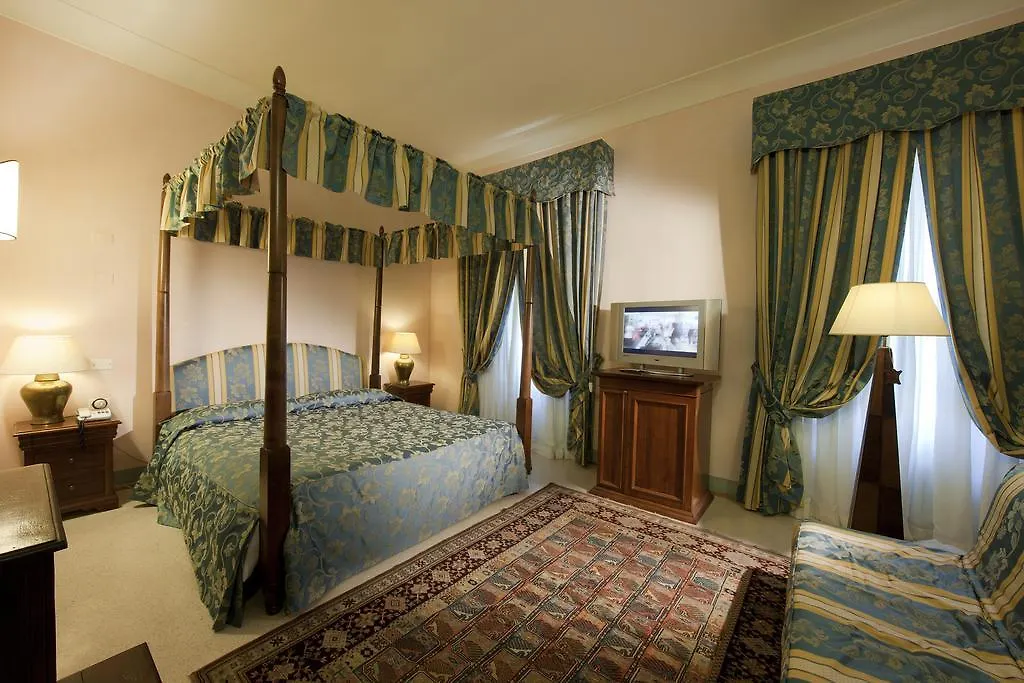 Villa Sabolini コッレ・ヴァル・デルザ 4*,  イタリア