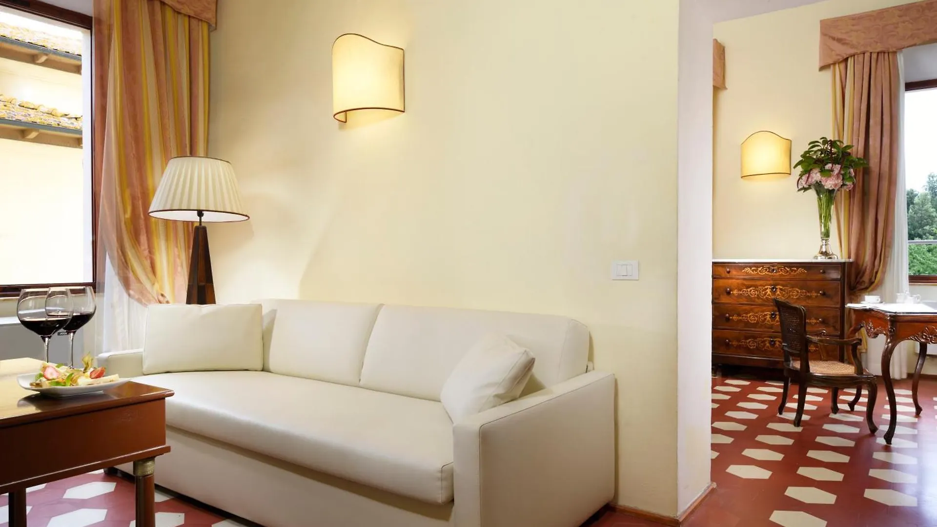 מלון קולה ואל ד'אלזה Villa Sabolini