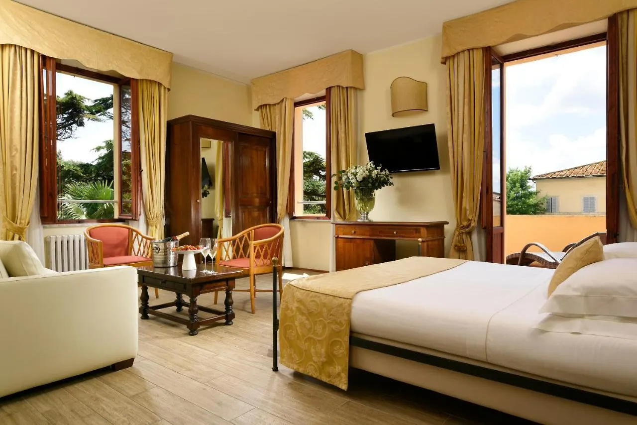 Villa Sabolini Colle Val D'Elsa 4*,